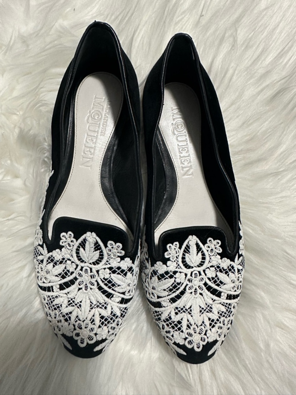 Alexander McQueen Black Suede Lace-Embroidered Pointed Flats sz 36